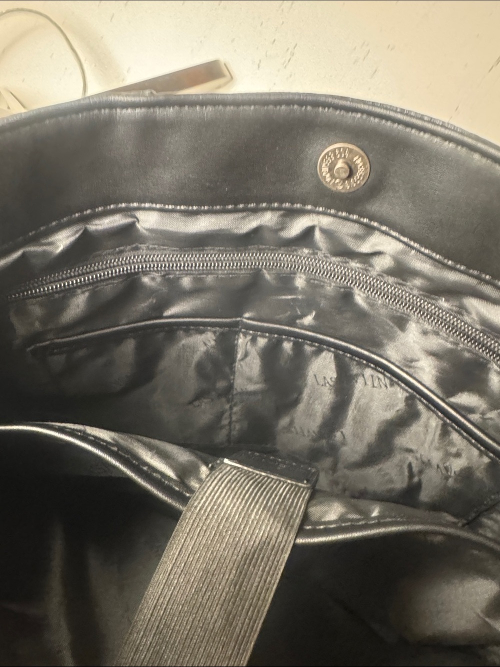 LASAVIN Black Pebbled Leather laptop tote - Picture 4 of 11